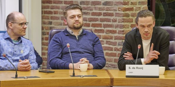 Foto: Politieke kaarten geschud: Nunspeet op weg naar spannende formatie