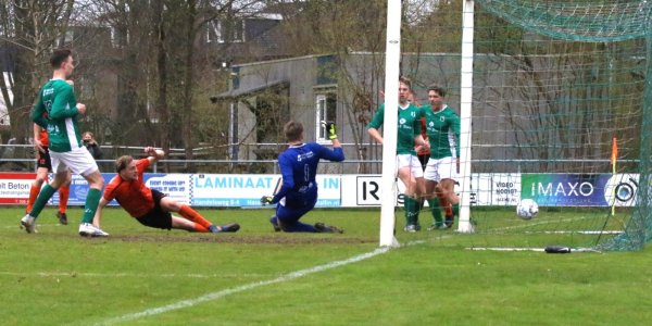 Foto: DSV tegen Olympia geen driepunter: 2 – 2