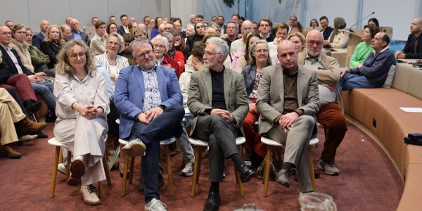 Foto: Koninklijke onderscheidingen bij afscheid Nijkerkse raadsleden