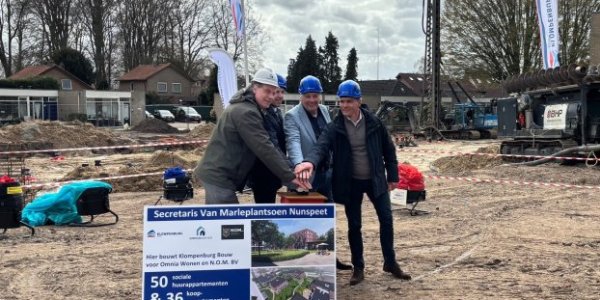 Foto: Eerste heipaal de grond in, bouw Van Marleplantsoen van start